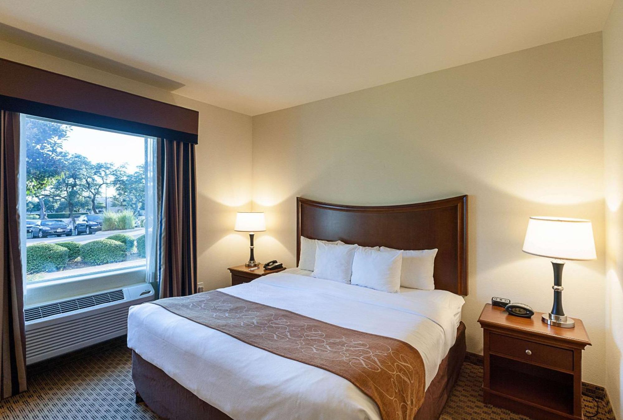 Comfort Suites San Antonio North - Stone Oak Extérieur photo